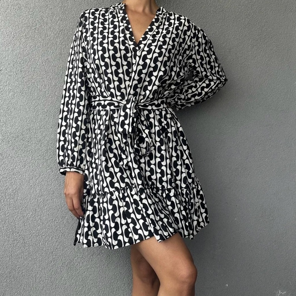 Zara Monochrome Long Sleeve Dress